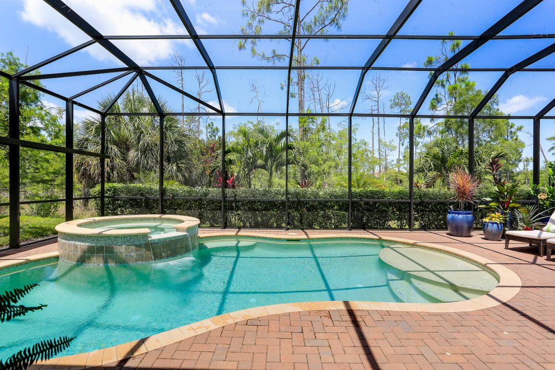 2958 Cinnamon Bay Cir, Naples, FL 34119