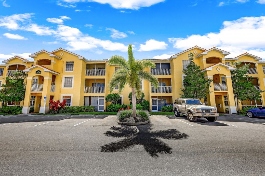 4635 St Croix Ln #1222, Naples, FL 34109