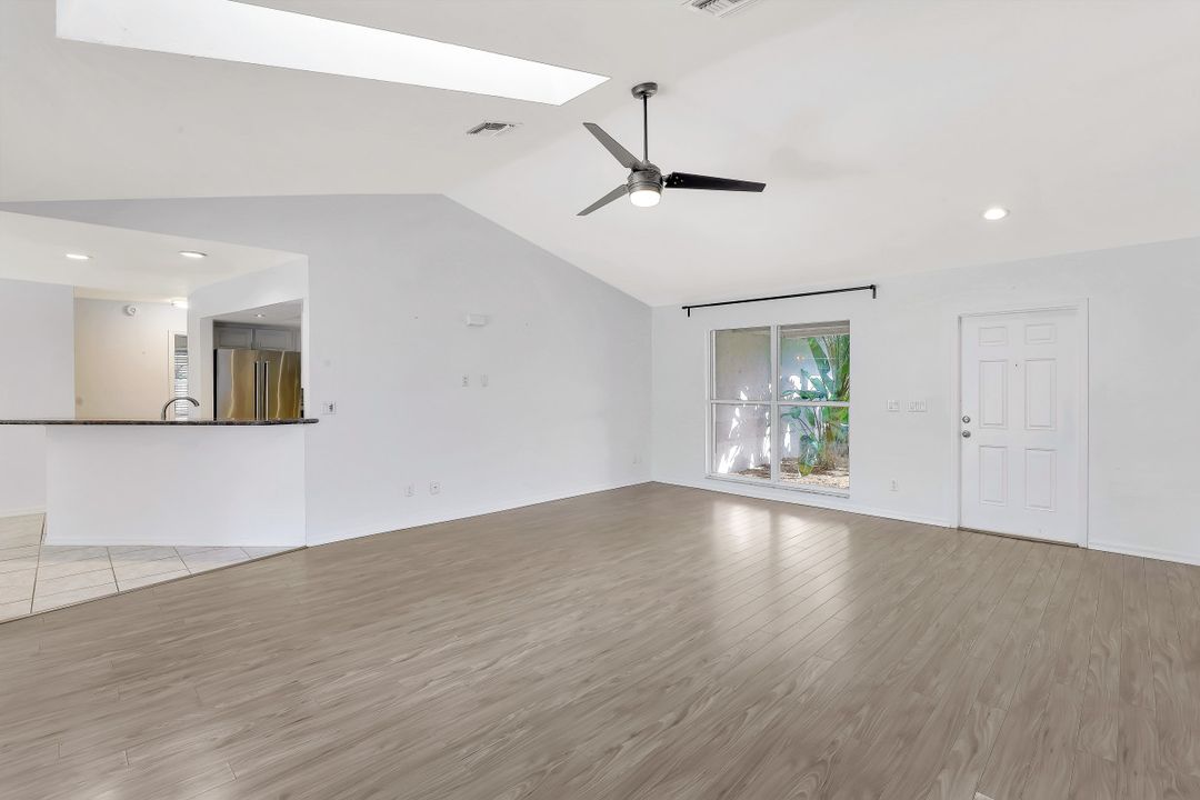 1010 Moon Lake Dr, Naples, FL 34104