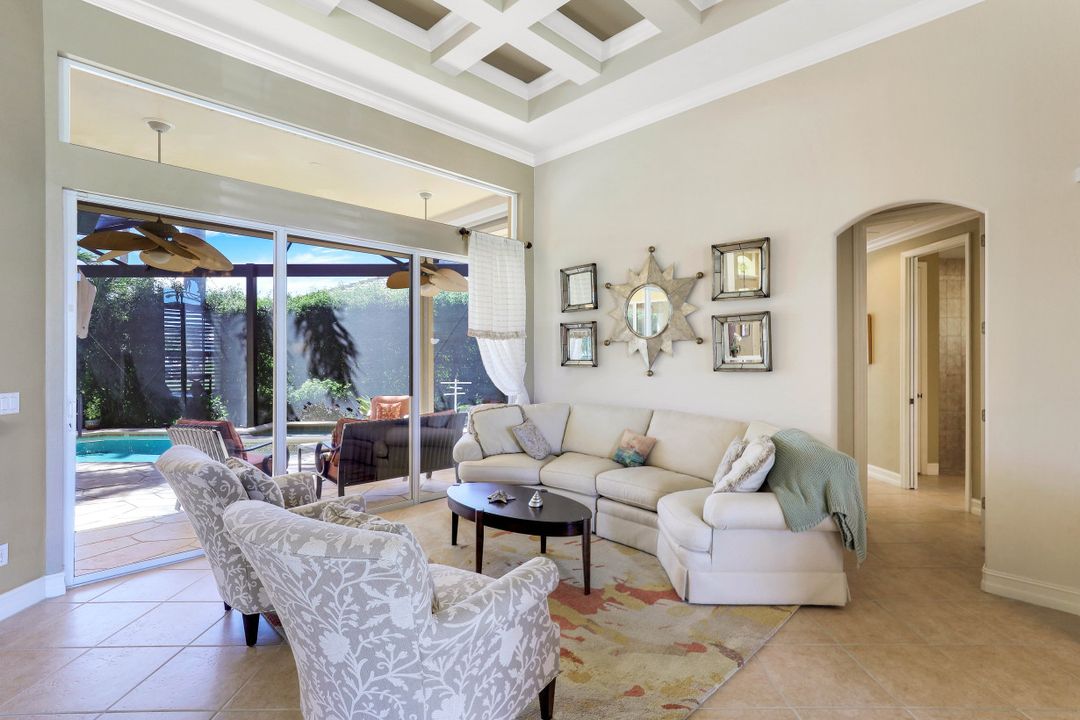 171 Geranium Ct, Marco Island, FL 34145