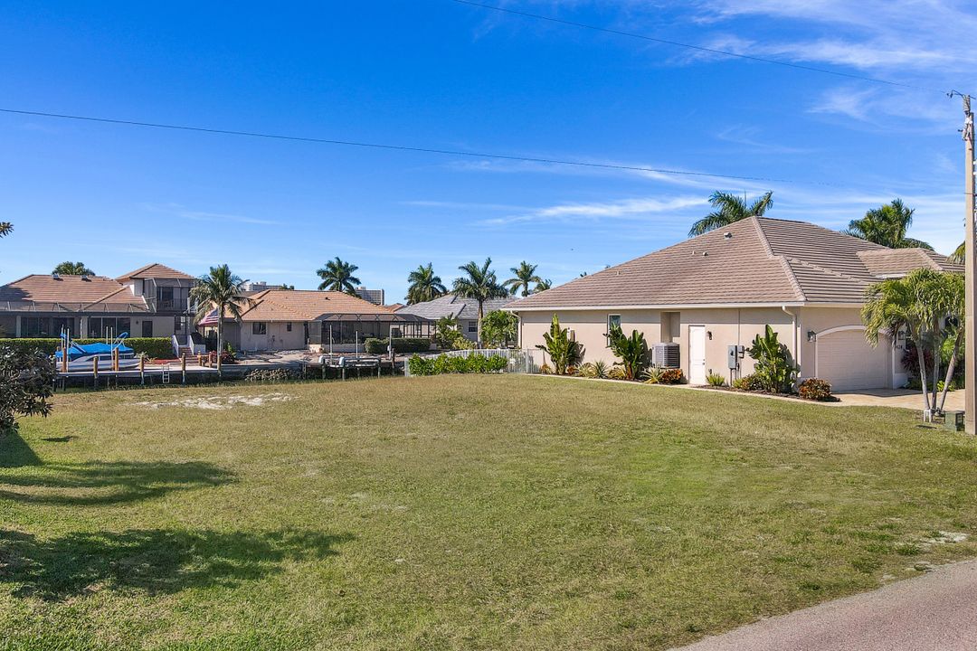 418 Marquesas Ct, Marco Island, FL 34145