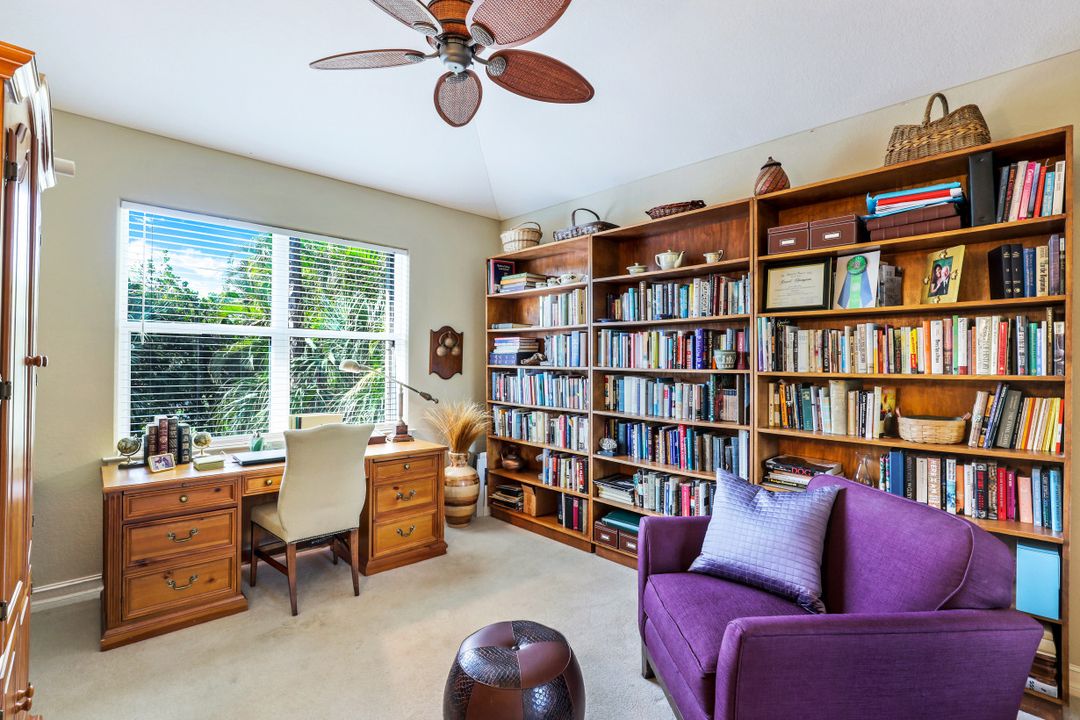 2850 Coach House Way, Naples, FL 34105