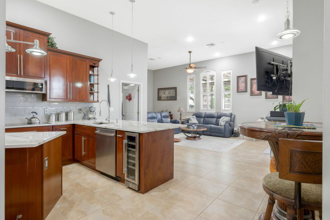 720 SW 13th St, Cape Coral, FL 33991