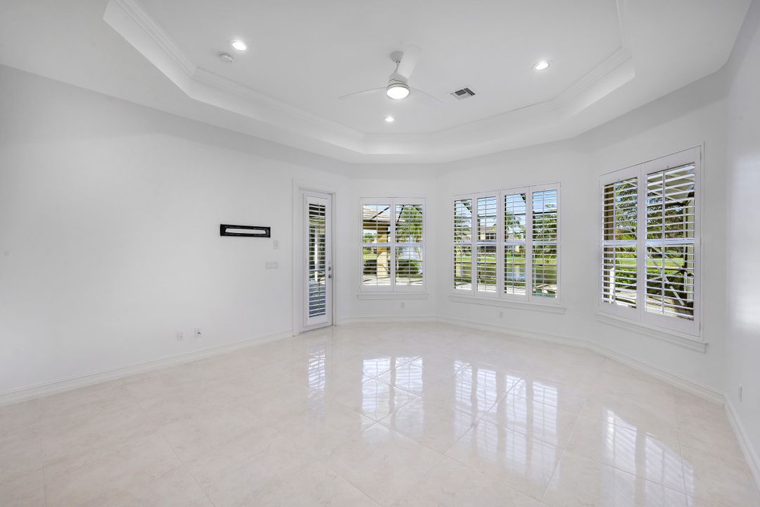 4899 Rustic Oaks Cir, Naples, FL 34105