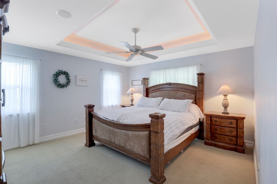 5660 Spanish Oaks Ln, Naples, FL 34119