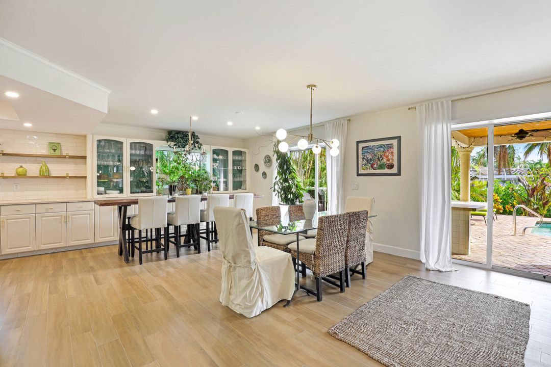 1030 Aqua Ln, Fort Myers, FL 33919