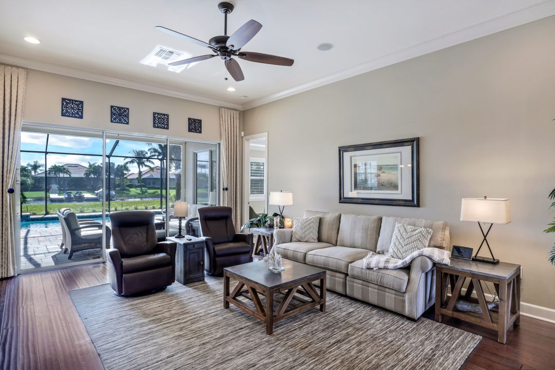 9447 Quarry Dr, Naples, FL 34120