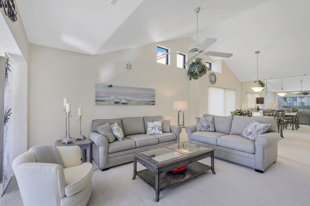 547 Beachwalk Cir, Naples, FL 34108