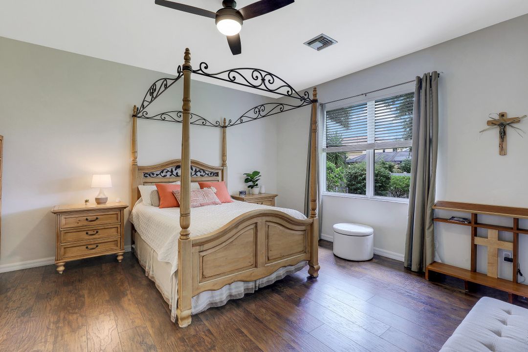 8392 Laurel Lakes Blvd, Naples, FL 34119