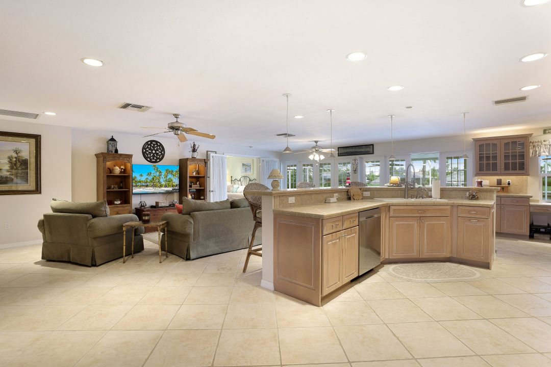 2019 SE 28th Terrace, Cape Coral, FL 33904