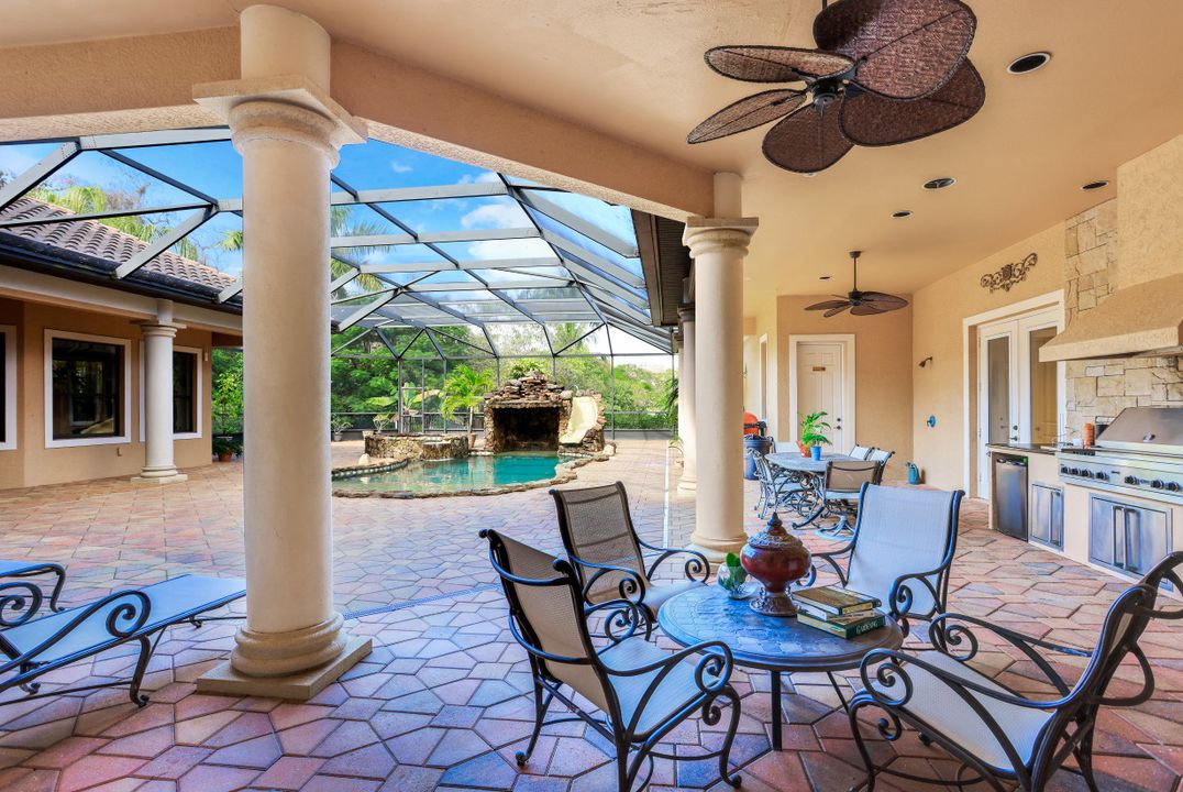 3645 7th Ave NW, Naples, FL 34120