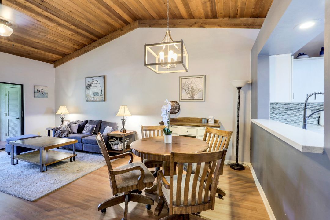 3018 Kings Lake Blvd #3018, Naples, FL 34112