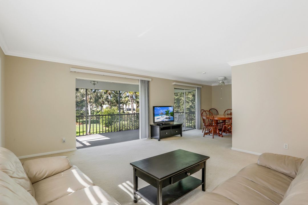 1549 Sandpiper St #92, Naples, FL 34102