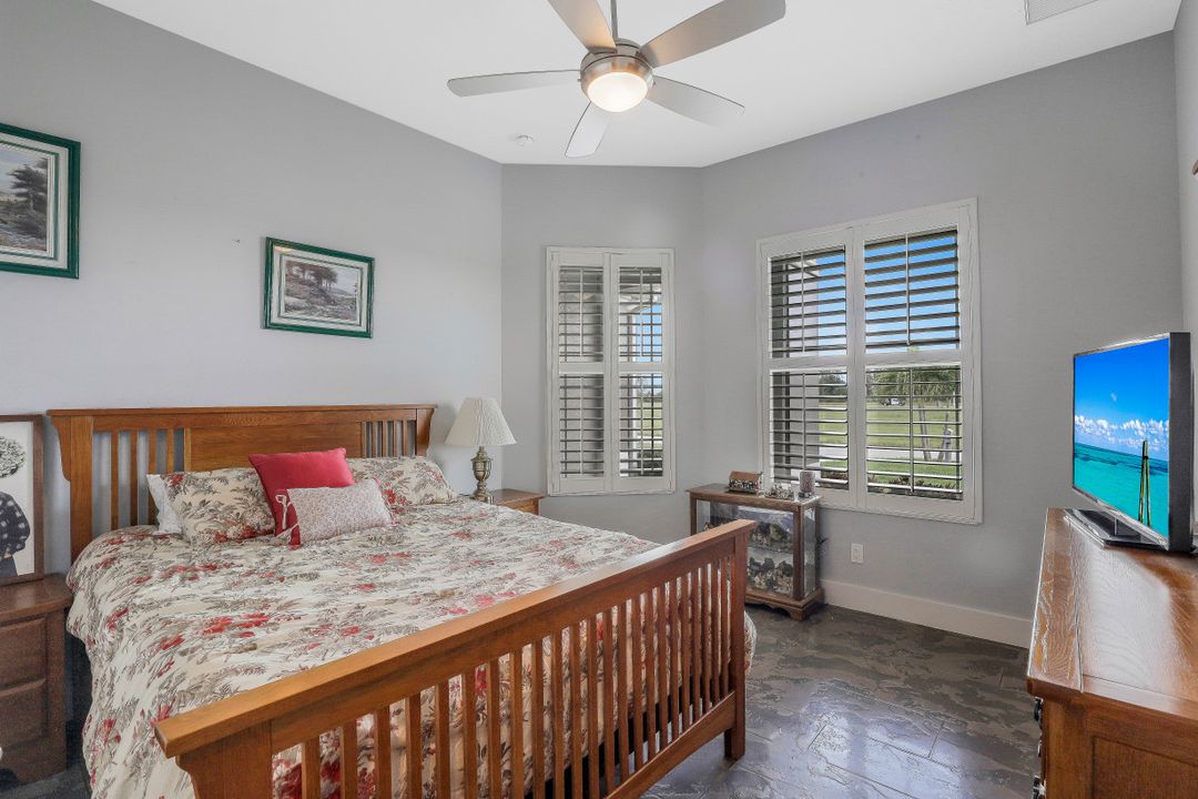 602 NW 32nd Pl, Cape Coral, FL 33993