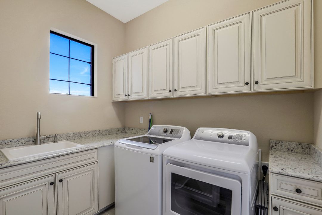 28770 Cavan Ct, Bonita Springs, FL 34135