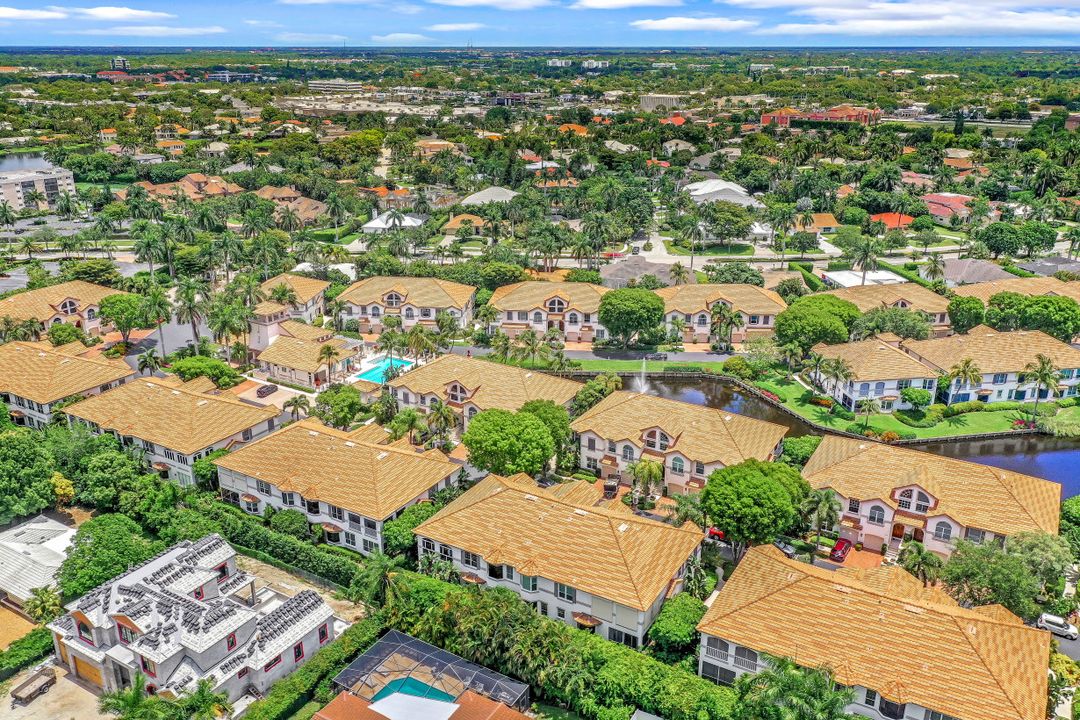 141 Colonade Cir #141, Naples, FL 34103