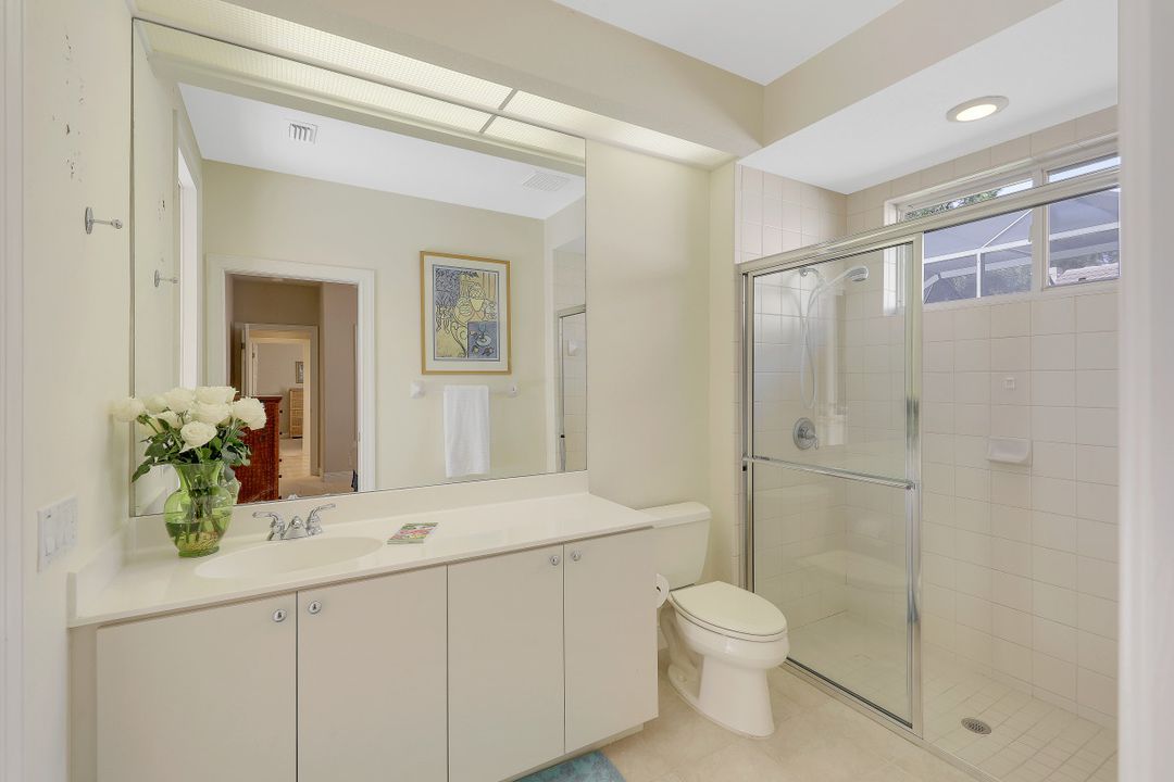 237 Charleston Ct, Naples, FL 34110