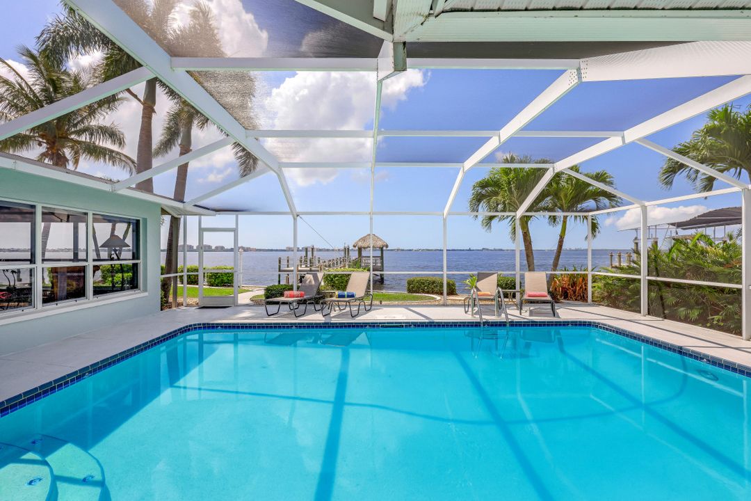 642 Coral Dr, Cape Coral, FL 33904