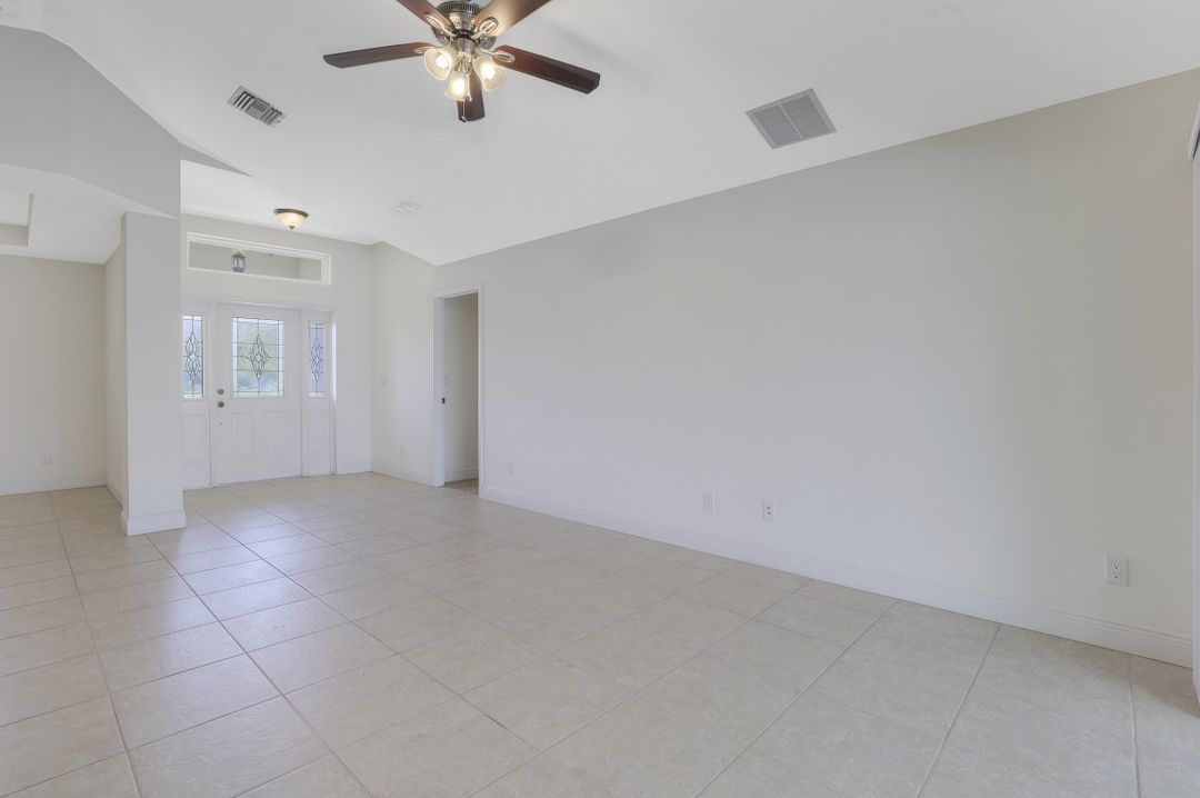 1723 SW 31st Ln, Cape Coral, FL 33914