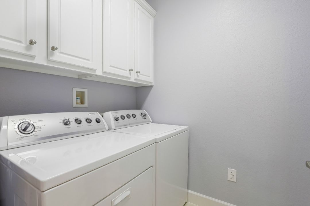 10390 Glastonbury Cir #102, Fort Myers, FL 33913