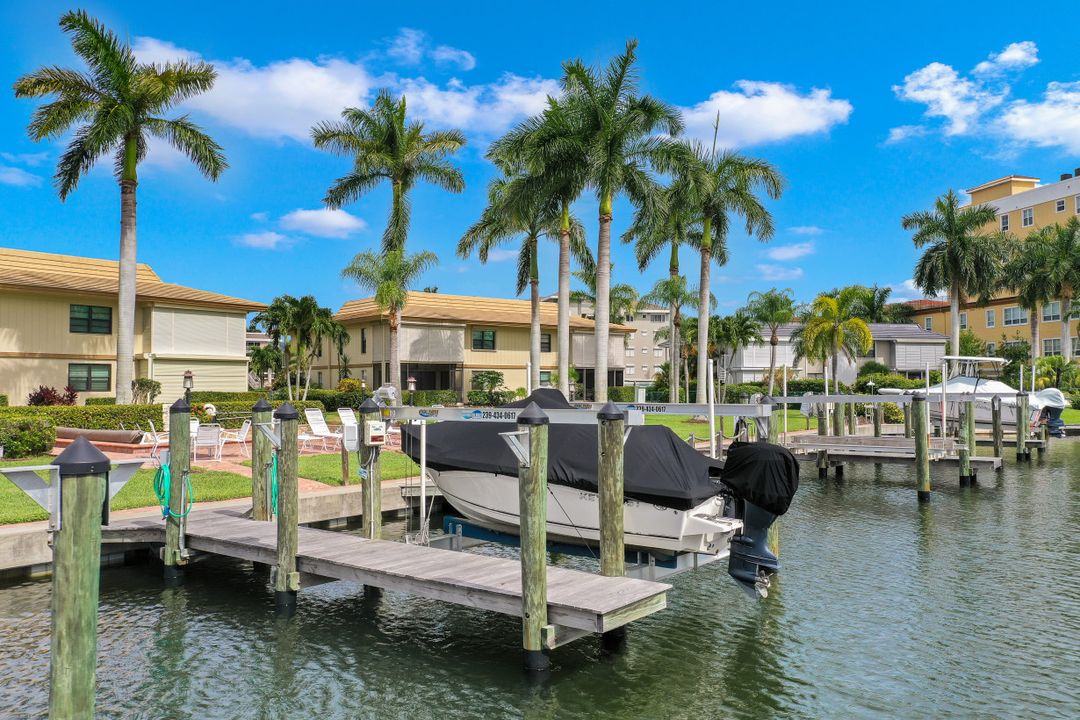 900 Panama Ct #4 , Marco Island, FL 34145