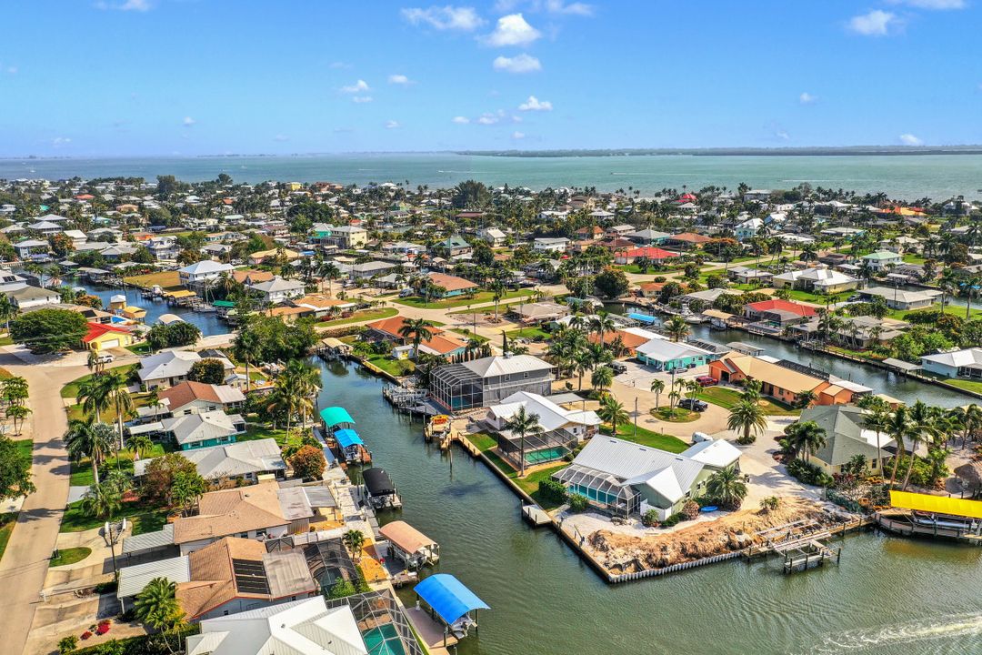 3706 Ruby Ave, Saint James City, FL 33956