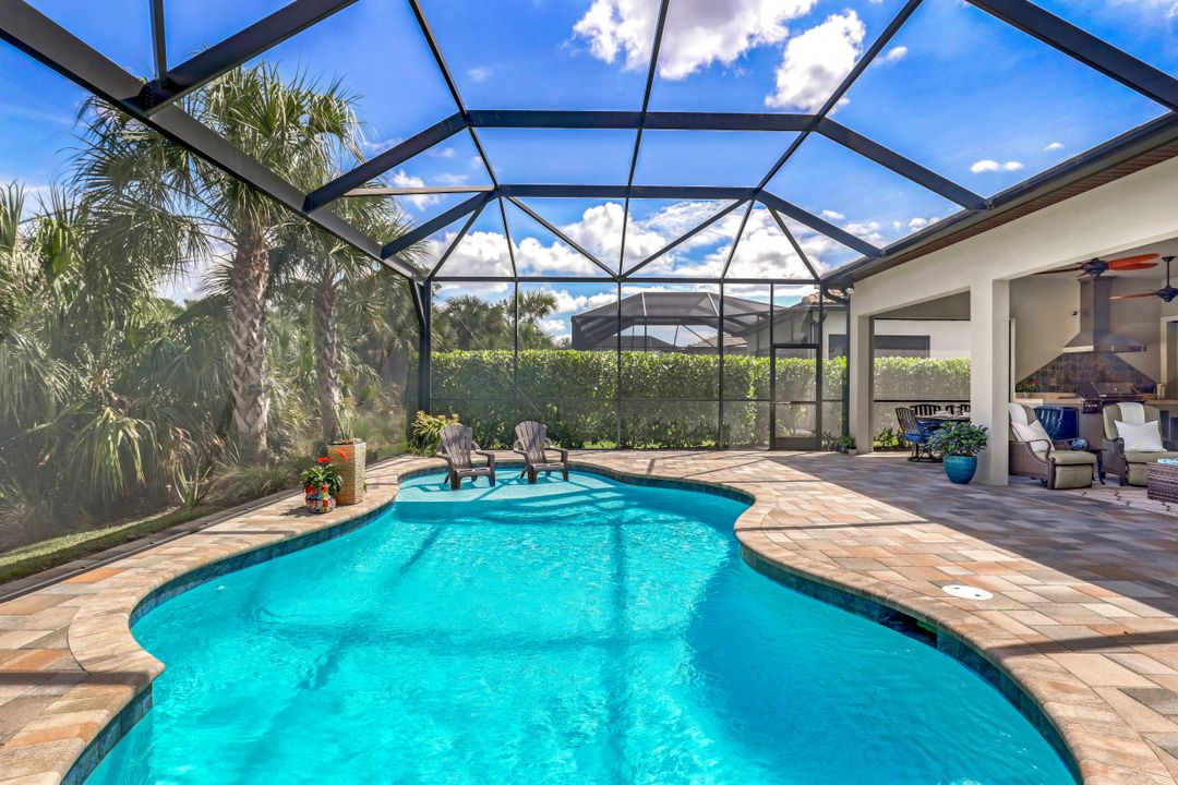 9383 Greyhawk Trl, Naples, FL 34120