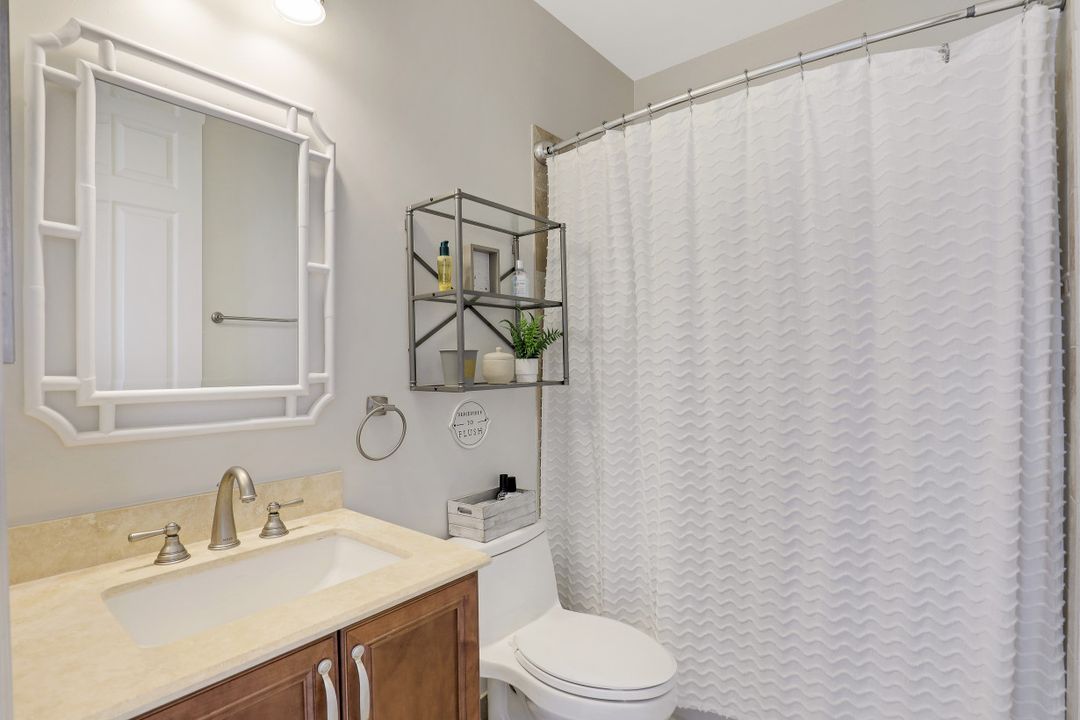 6558 Monterey Point, Naples, FL 34105