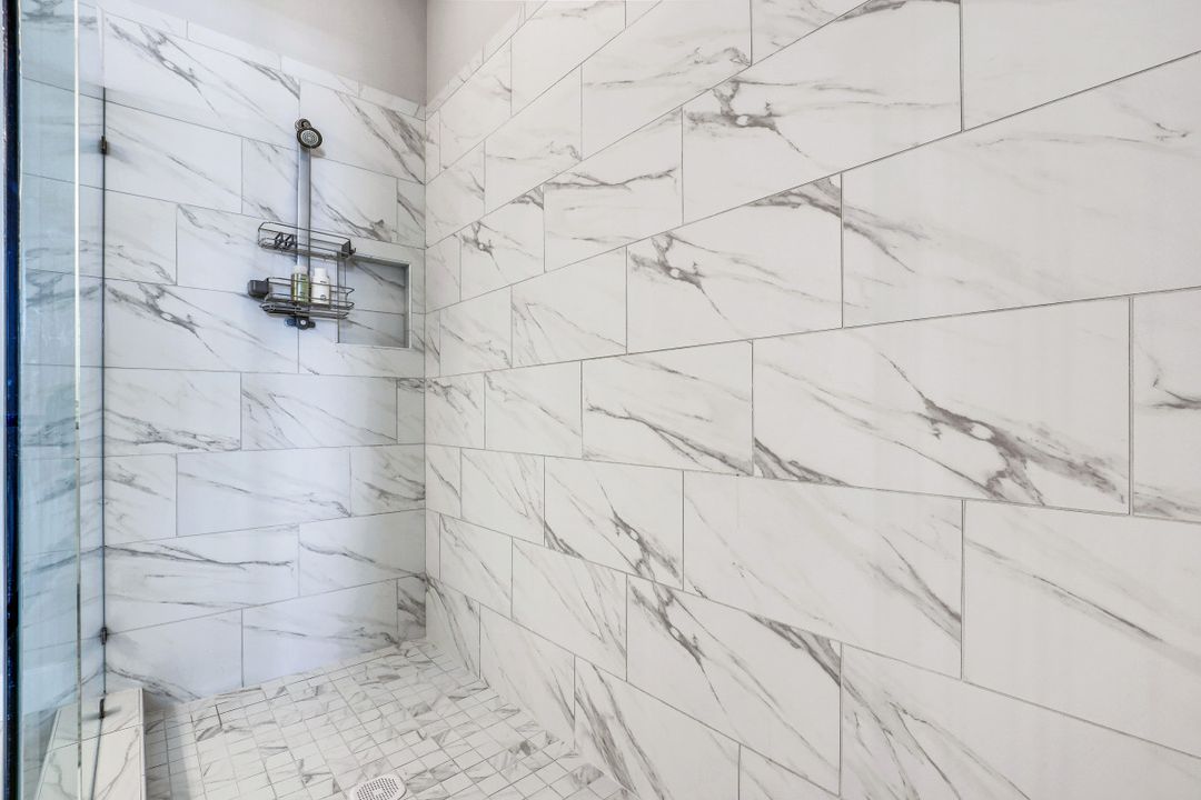 9496 Montelanico Loop, Naples, FL 34119