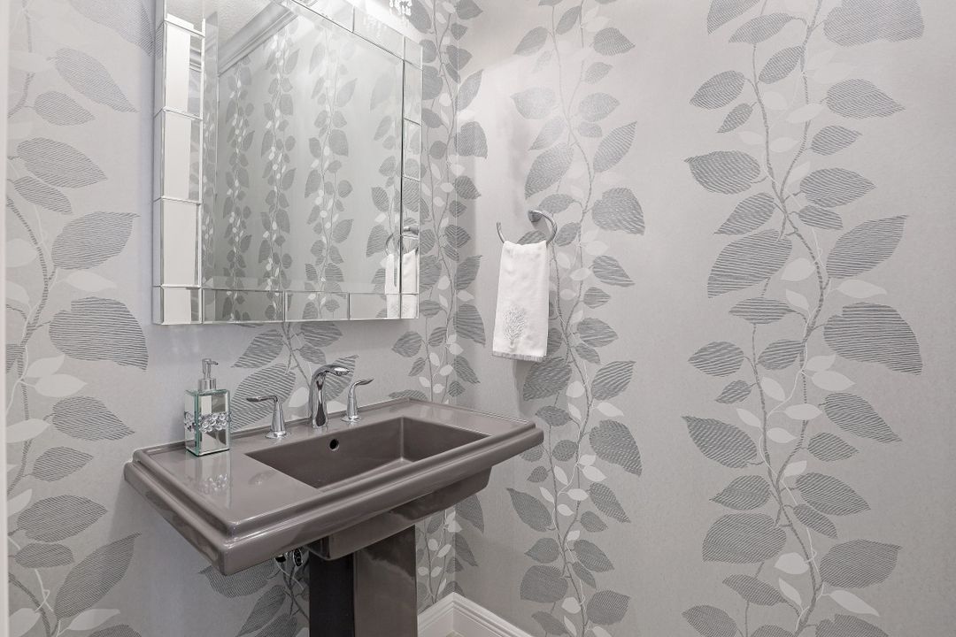 10102 Palazzo Dr, Naples, FL 34119