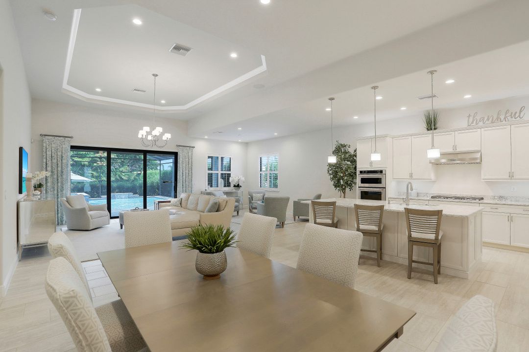 10030 Florence Cir, Naples, FL 34119