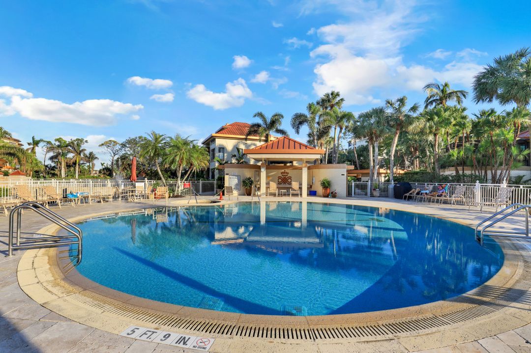 6760 Pelican Bay Blvd #312, Naples, FL 34108