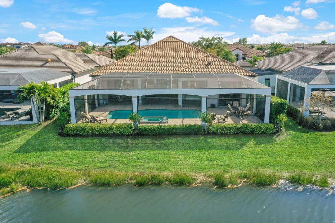 16459 Seneca Way, Naples, FL 34110