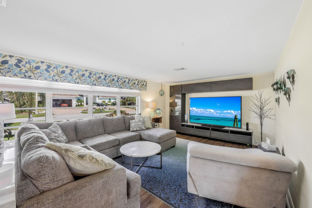 428 Nassau Ct, Marco Island, FL 34145