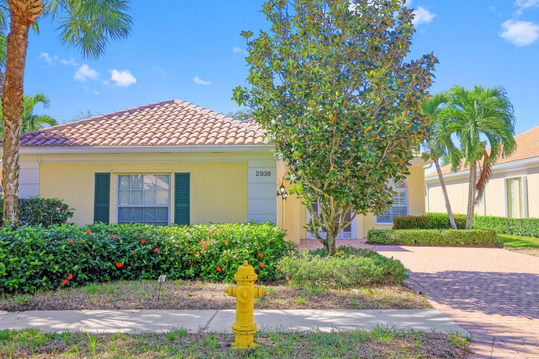 2938 Gilford Way, Naples, FL 34119