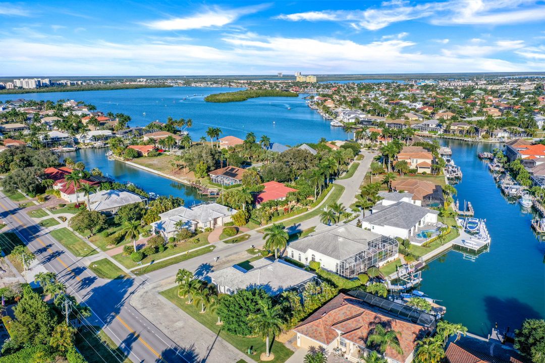 419 Richards Ct, Marco Island, FL 34145