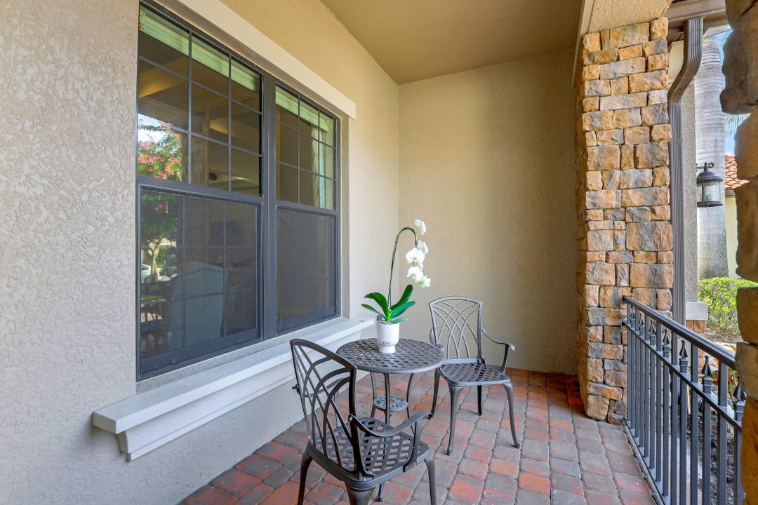 1600 Mockingbird Dr, Naples, FL 34120