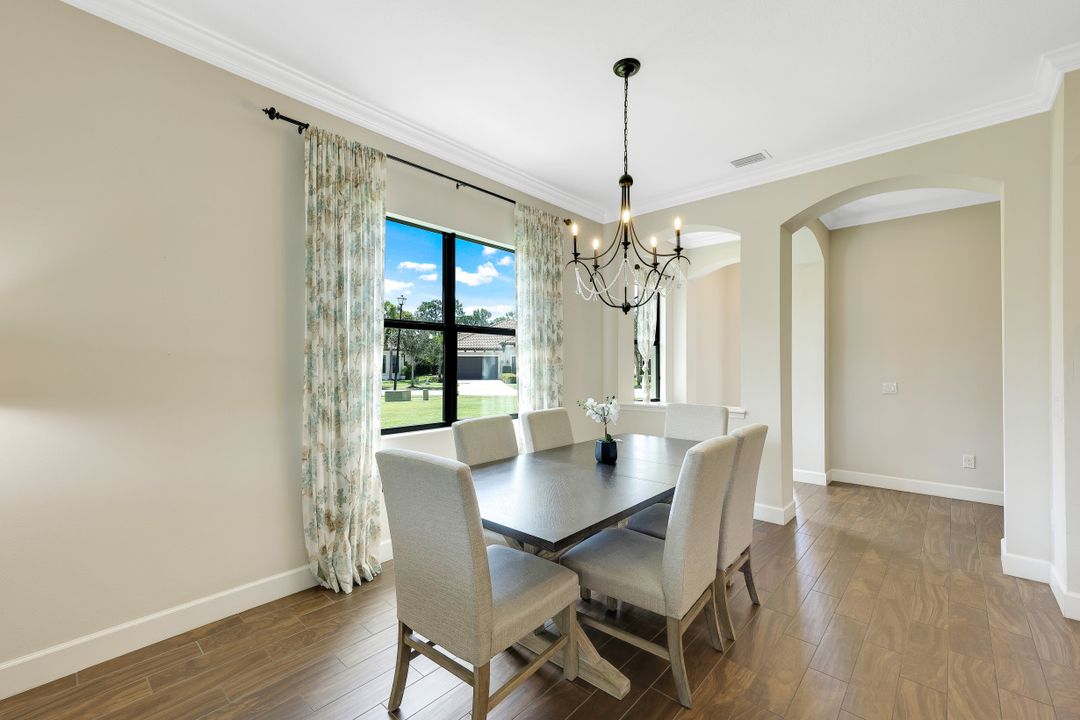 9160 Isla Bella Cir, Bonita Springs, FL 34135