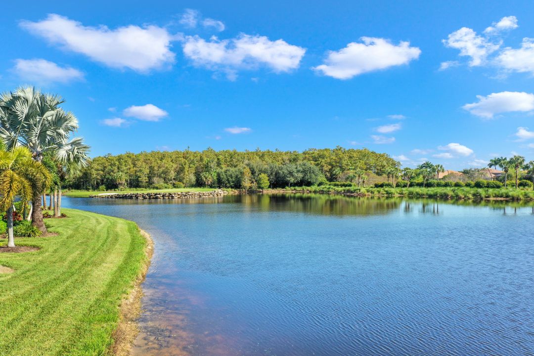 9661 Cobalt Cove Cir, Naples, FL 34120