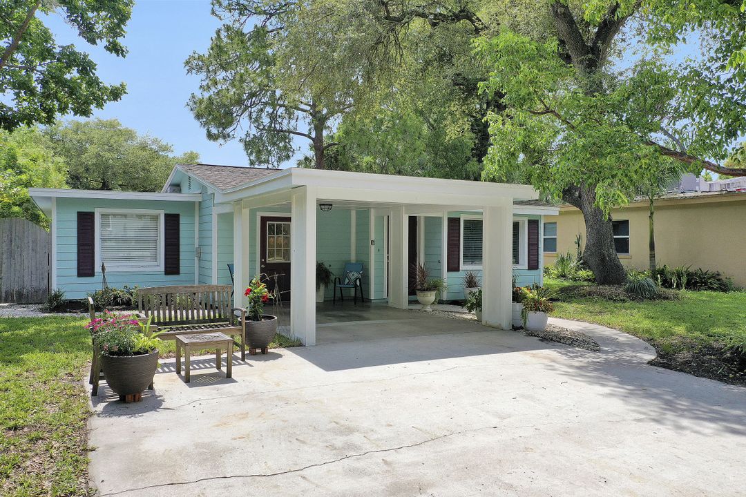 3950 Luverne St, Fort Myers, FL 33901