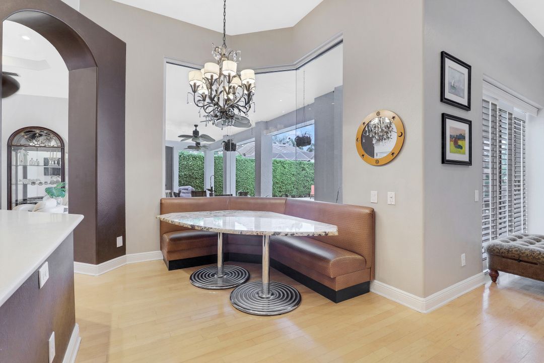 9925 Clear Lake Cir, Naples, FL 34109