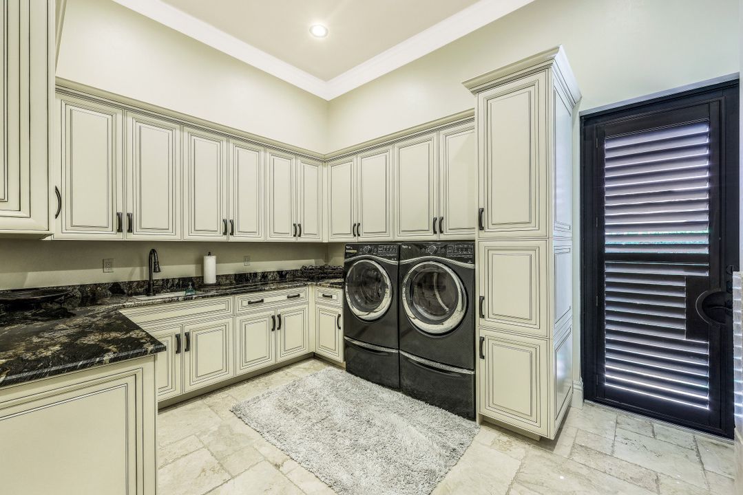 590 S Heathwood Dr, Marco Island, FL 34145