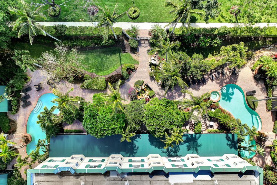 431 4th Ave S, Naples, FL 34102