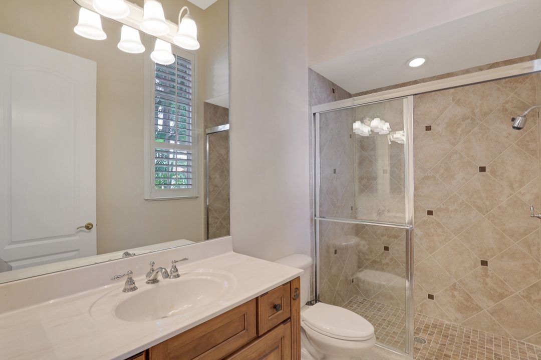 8560 Bellagio Dr, Naples, FL 34114