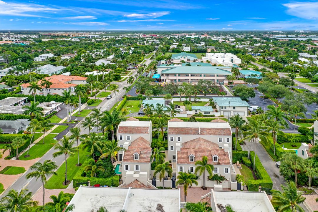 868 4th St S #11, Naples, FL 34102