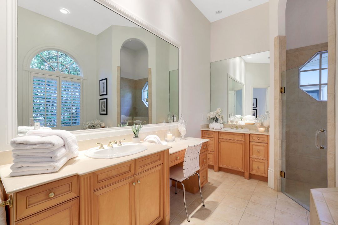 2547 Avila Ln, Naples, FL 34105