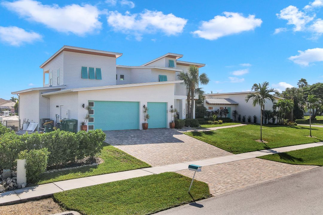 255 Columbus Way, Marco Island, FL 34145