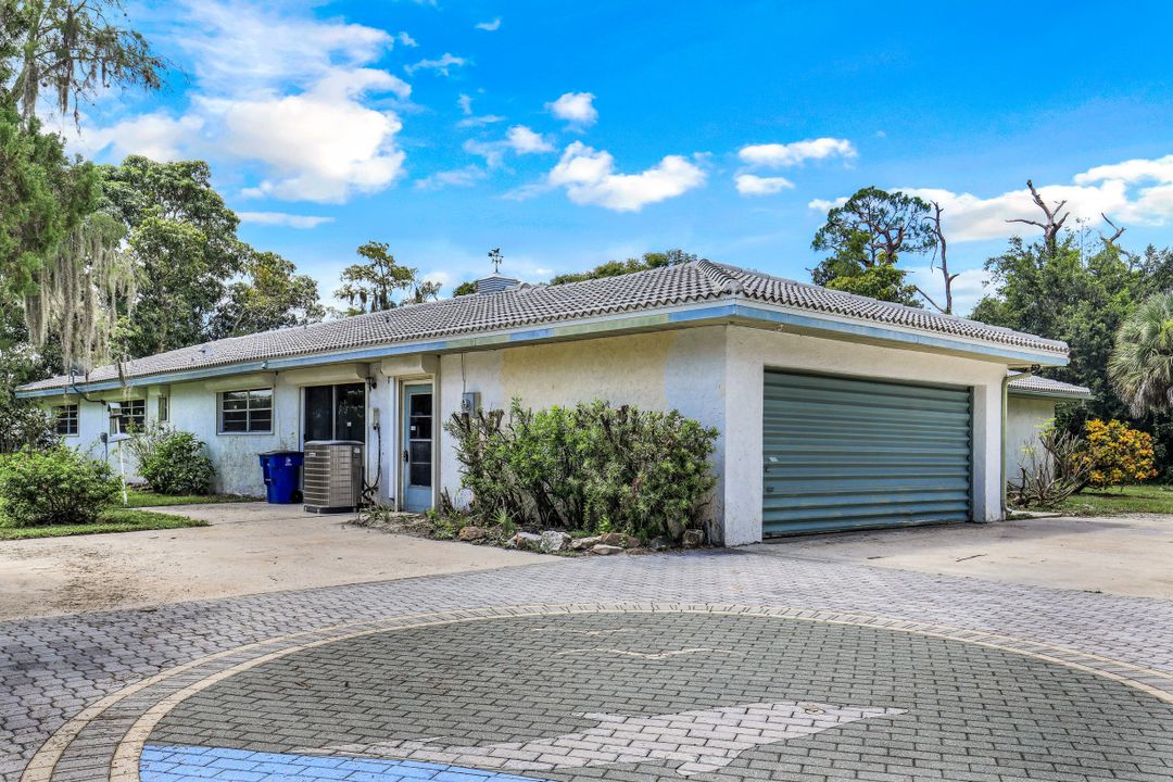 27126 Rue De Paix, Bonita Springs, FL 34135