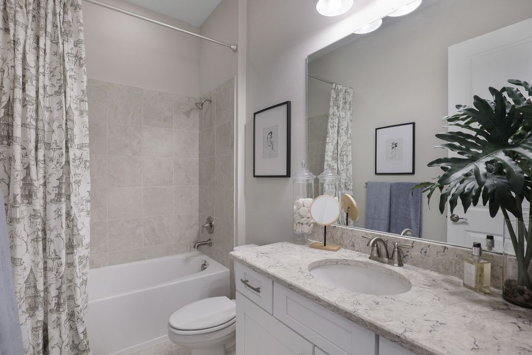 9641 Montelanico Loop #204, Naples, FL 34119