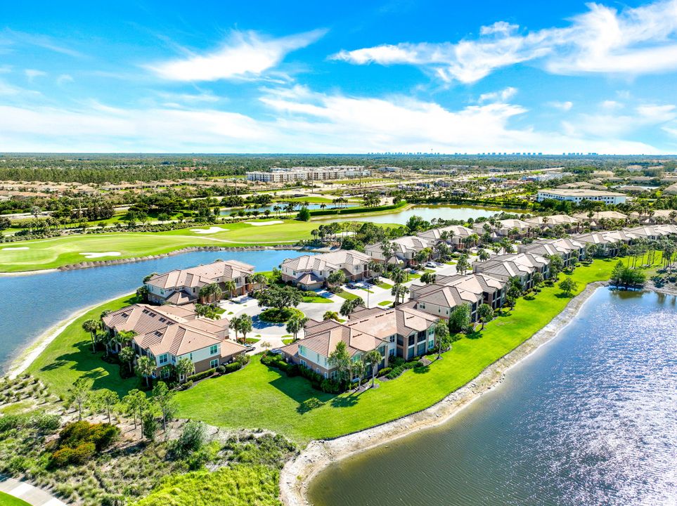 9220 Quartz Ln #201, Naples, FL 34120